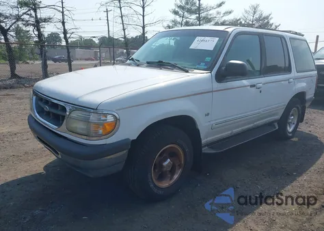 1998 Ford Explorer Eddie Bauer/Limited/Xlt z USA, uszkodzony, nr VIN 1FMZU35P4WUD34600